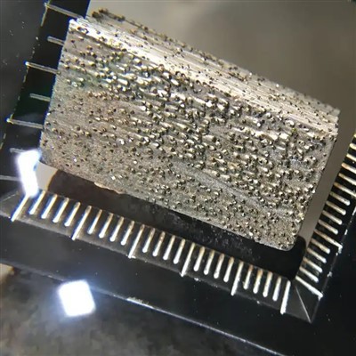 Chaw txua txiag zeb Pom Pob Zeb Diamond Segment